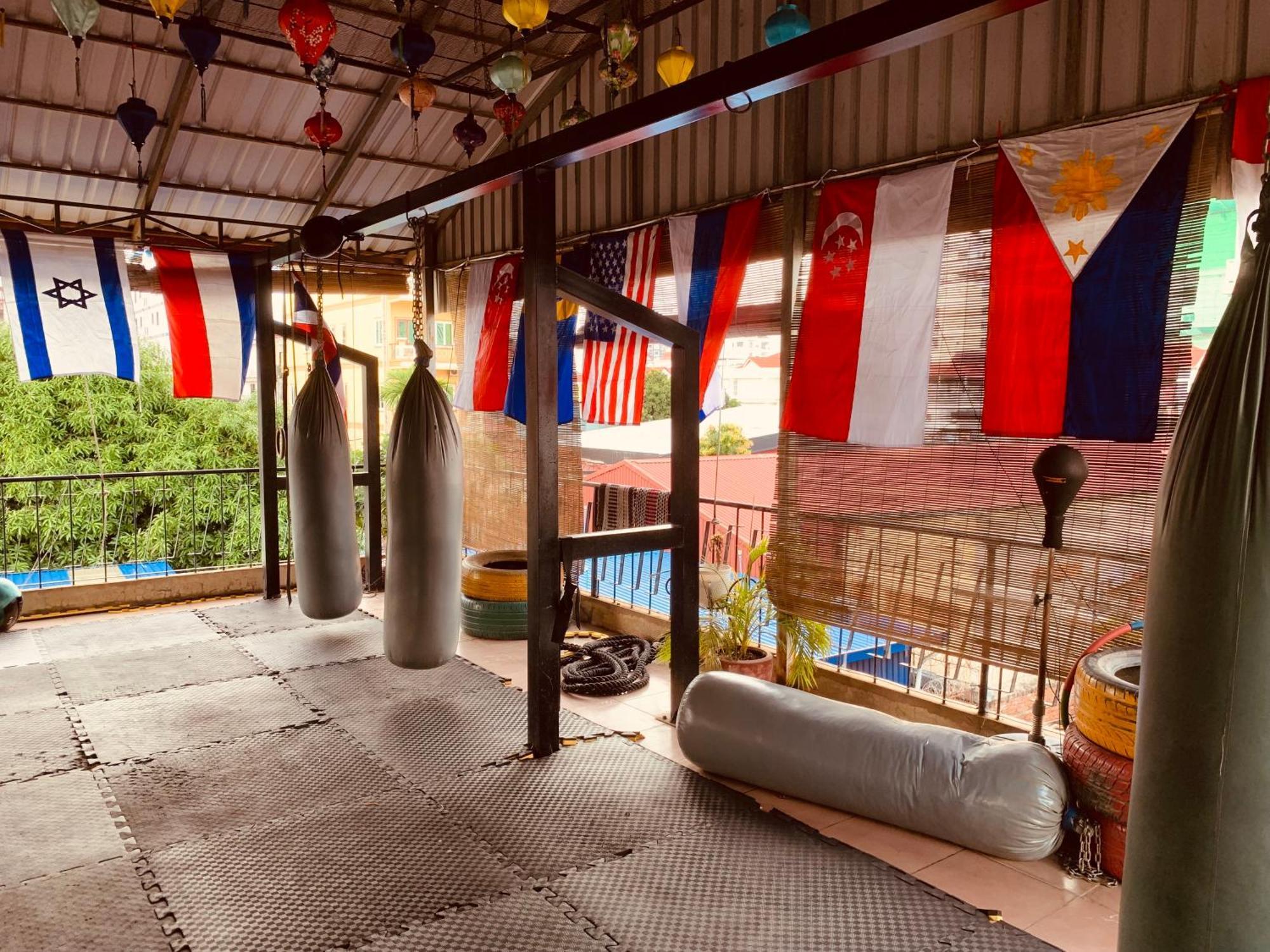 Villa Martial Arts Gym & Guesthouse Phnom-Penh Buitenkant foto